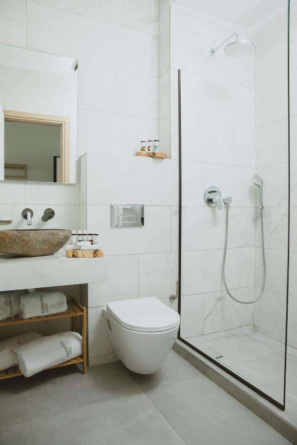 Essentia Vita Comfy Suites ลีเมนาส ภายนอก รูปภาพ