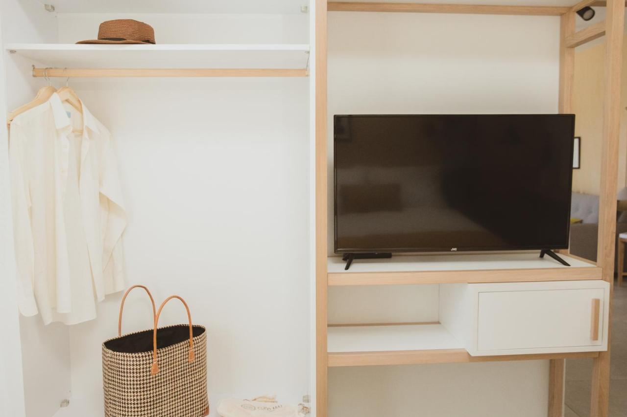 Essentia Vita Comfy Suites ลีเมนาส ภายนอก รูปภาพ