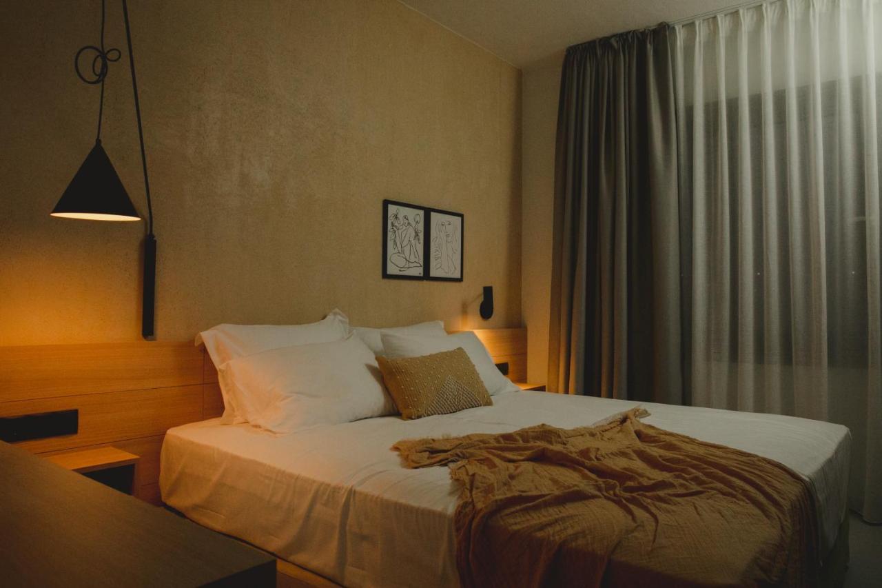 Essentia Vita Comfy Suites ลีเมนาส ภายนอก รูปภาพ